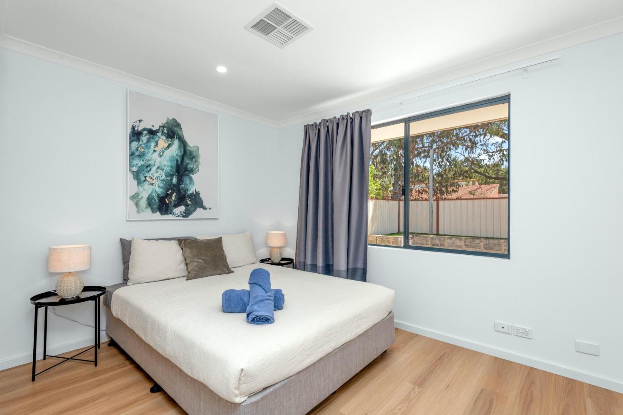 18 Bateman Retreat 4bdr 25bth * Perth